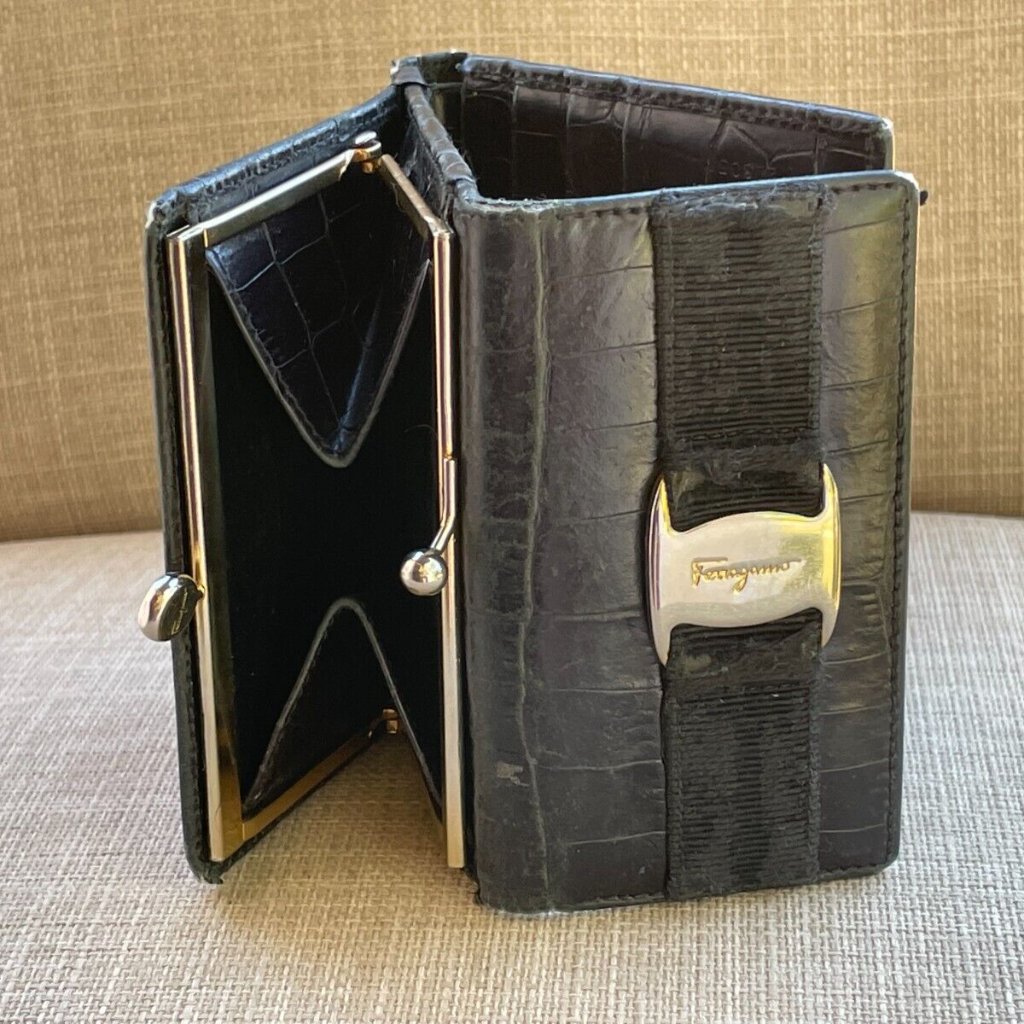 Salvatore Ferragamo Card Holder Vara Black Embossed Leather Trifold Wallet Italy